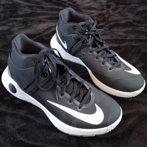 KD mens basketball shoes